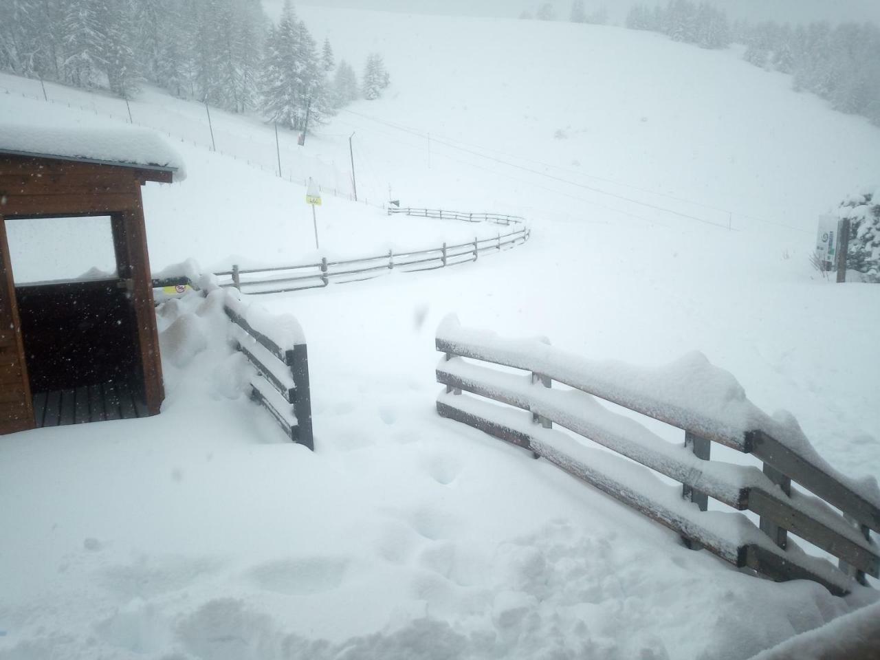 Le Chalet Des Buisses Hotel Roubion Buitenkant foto