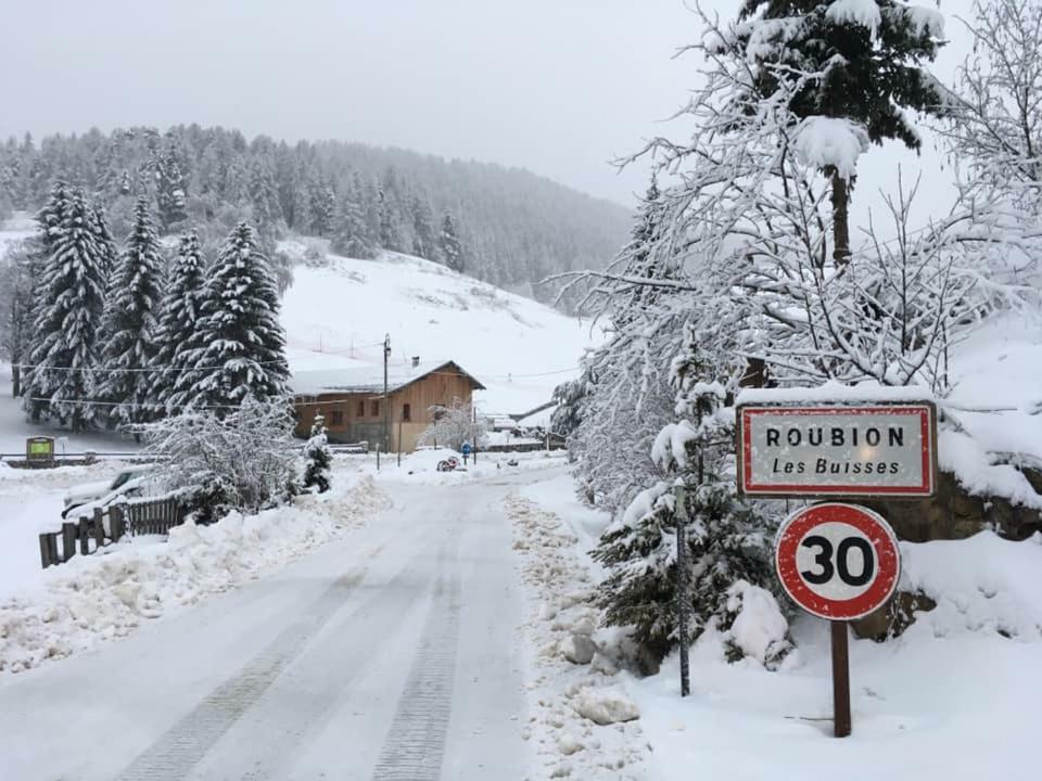 Le Chalet Des Buisses Hotel Roubion Buitenkant foto